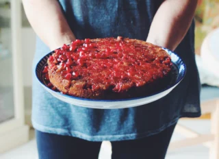 apropos of nothing to do with this photo, I can’t stop listening to mashups of I Follow Rivers. But anyway, it’s pie season. Or upside down cranberry cake season. 🥧 recipe is on #saffronandhoney.com